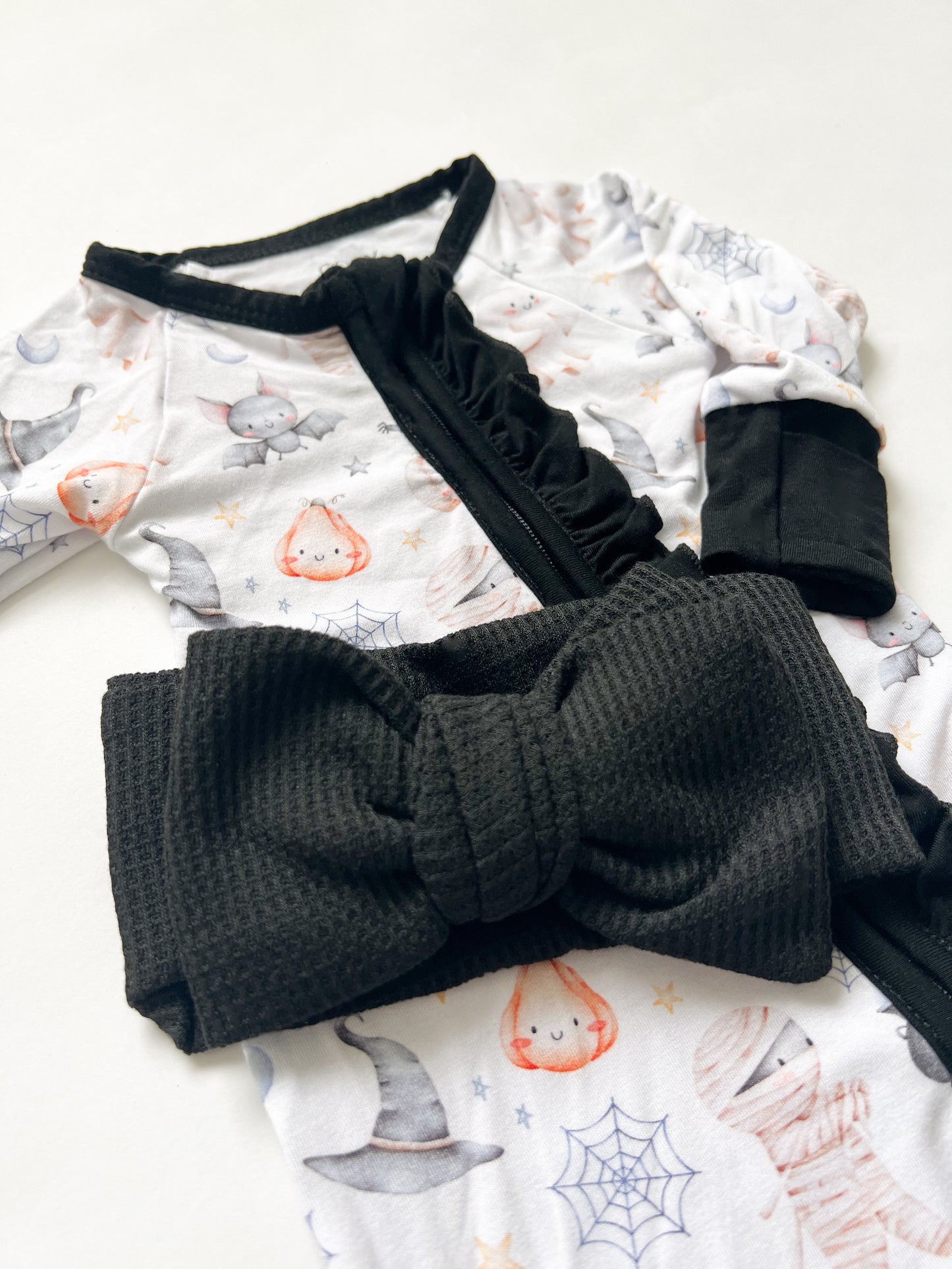 Black Waffle Bow