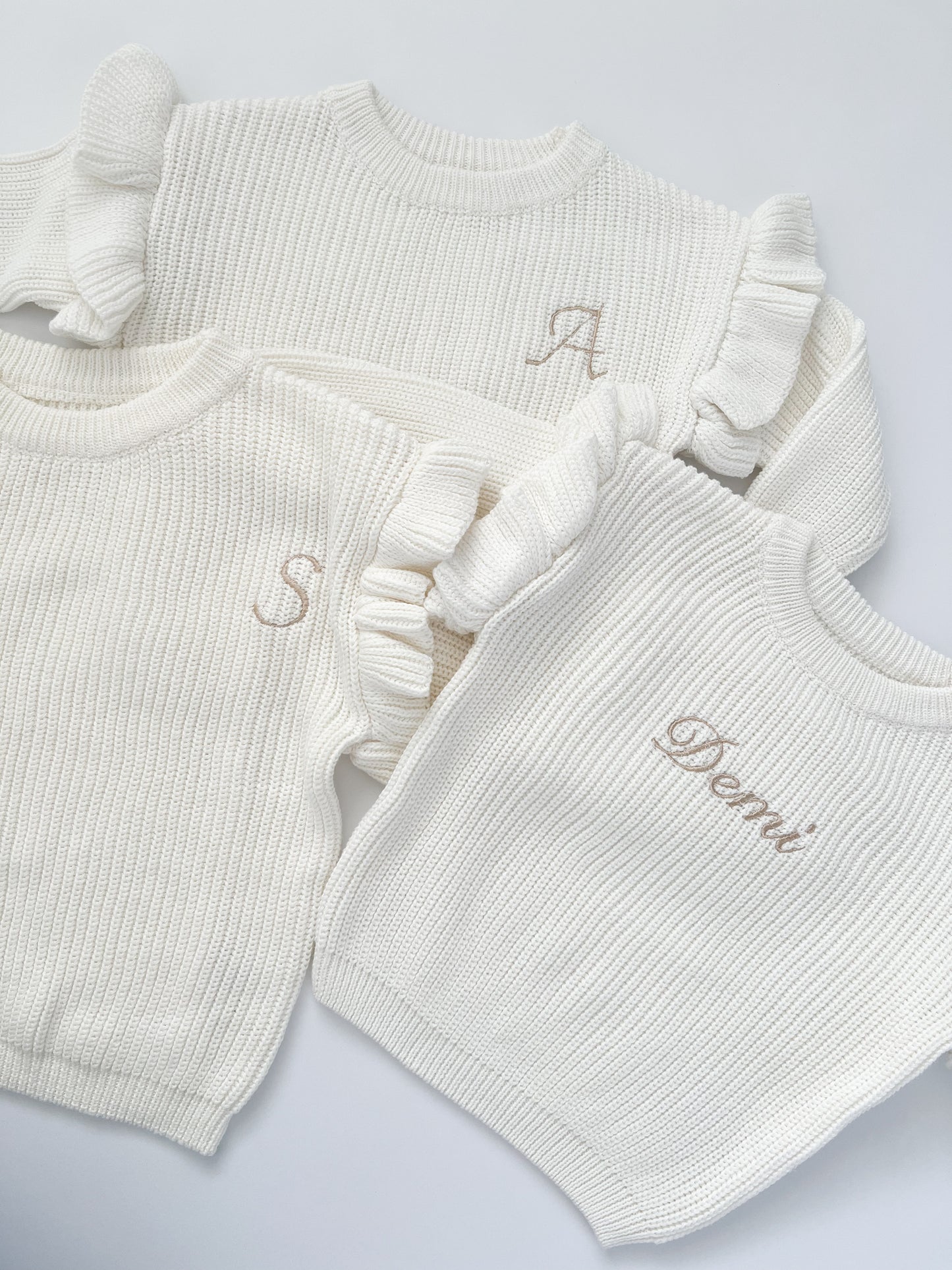 Knitted sweater w/Shoulder Ruffles