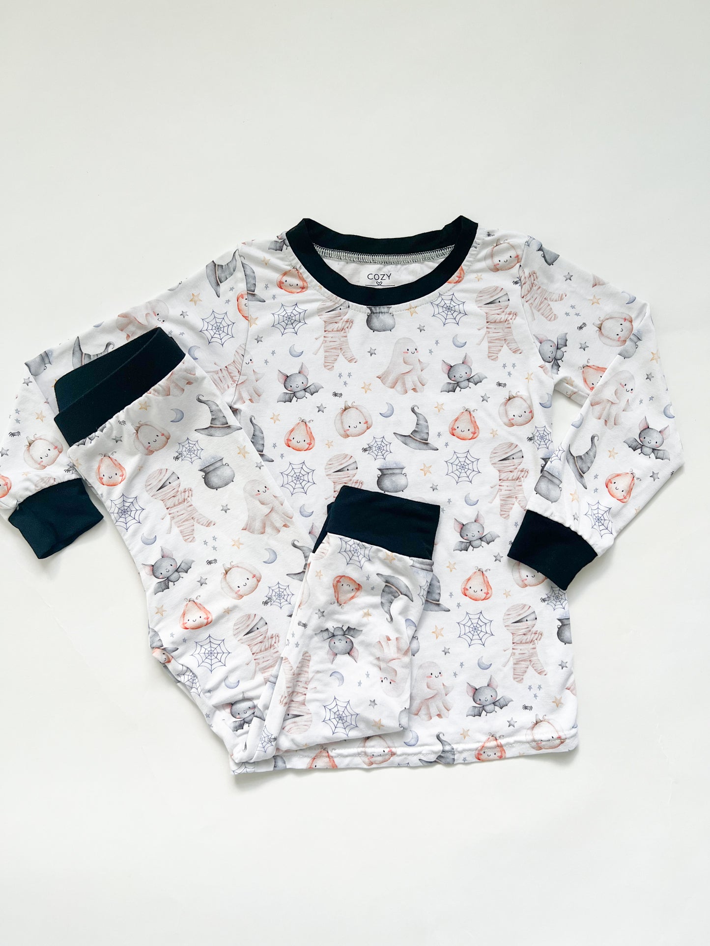 SPOOKY 2 PIECE PAJAMA SET